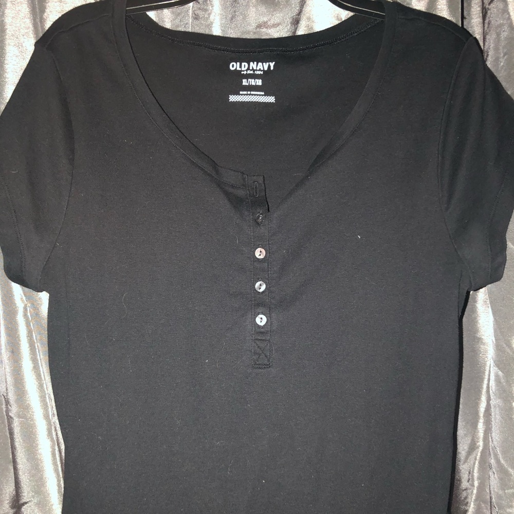Old Navy T-Shirt